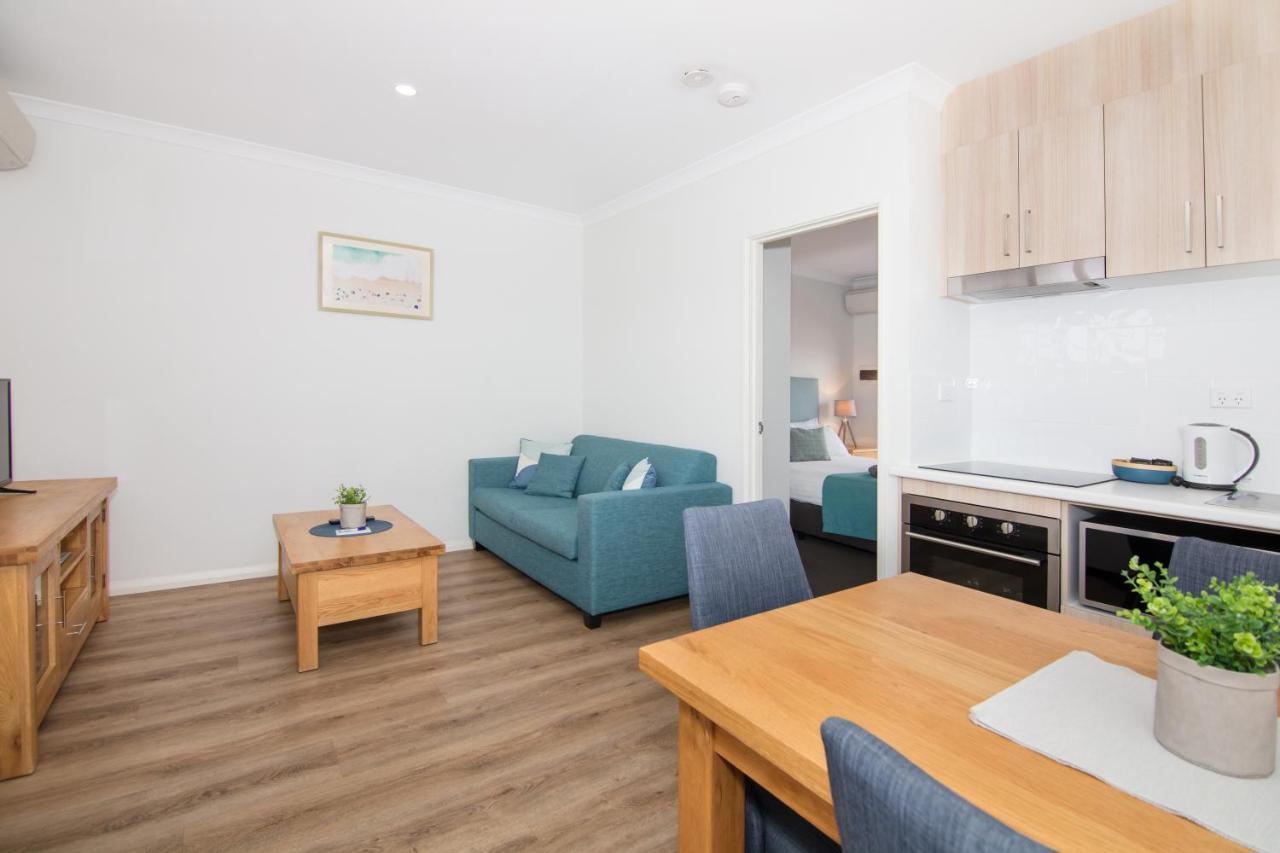Jurien Bay Motel Apartments Экстерьер фото