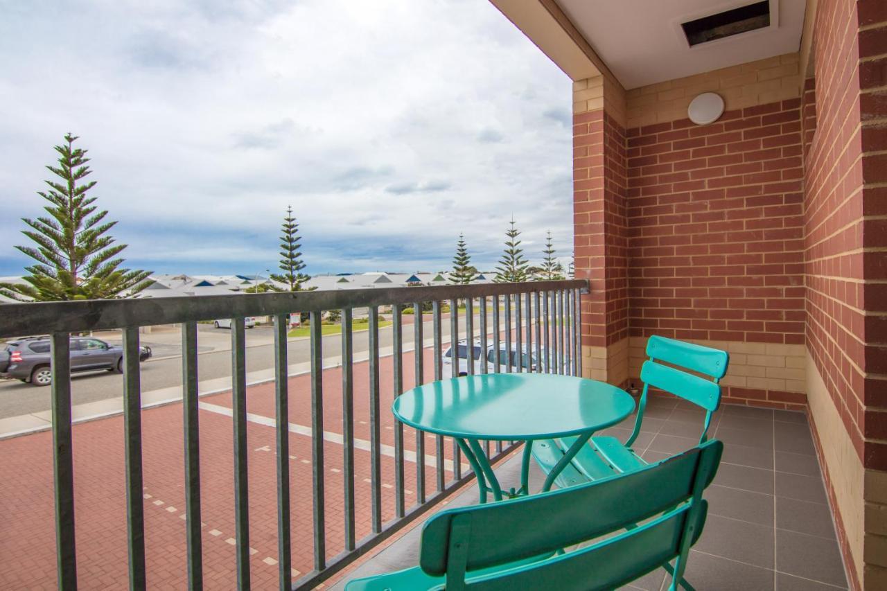 Jurien Bay Motel Apartments Экстерьер фото