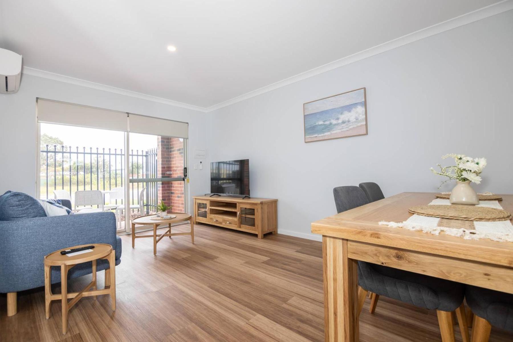 Jurien Bay Motel Apartments Экстерьер фото