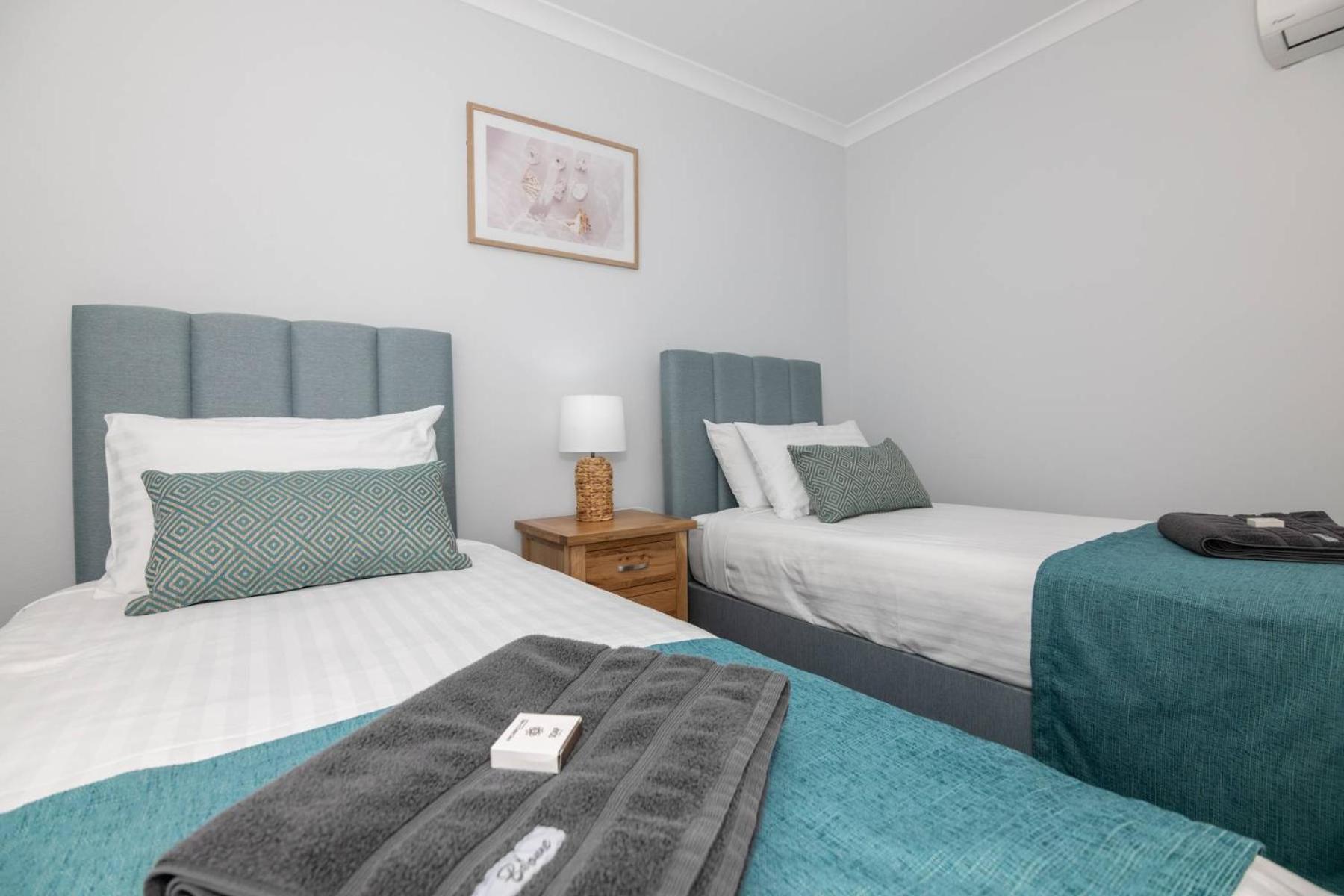 Jurien Bay Motel Apartments Экстерьер фото