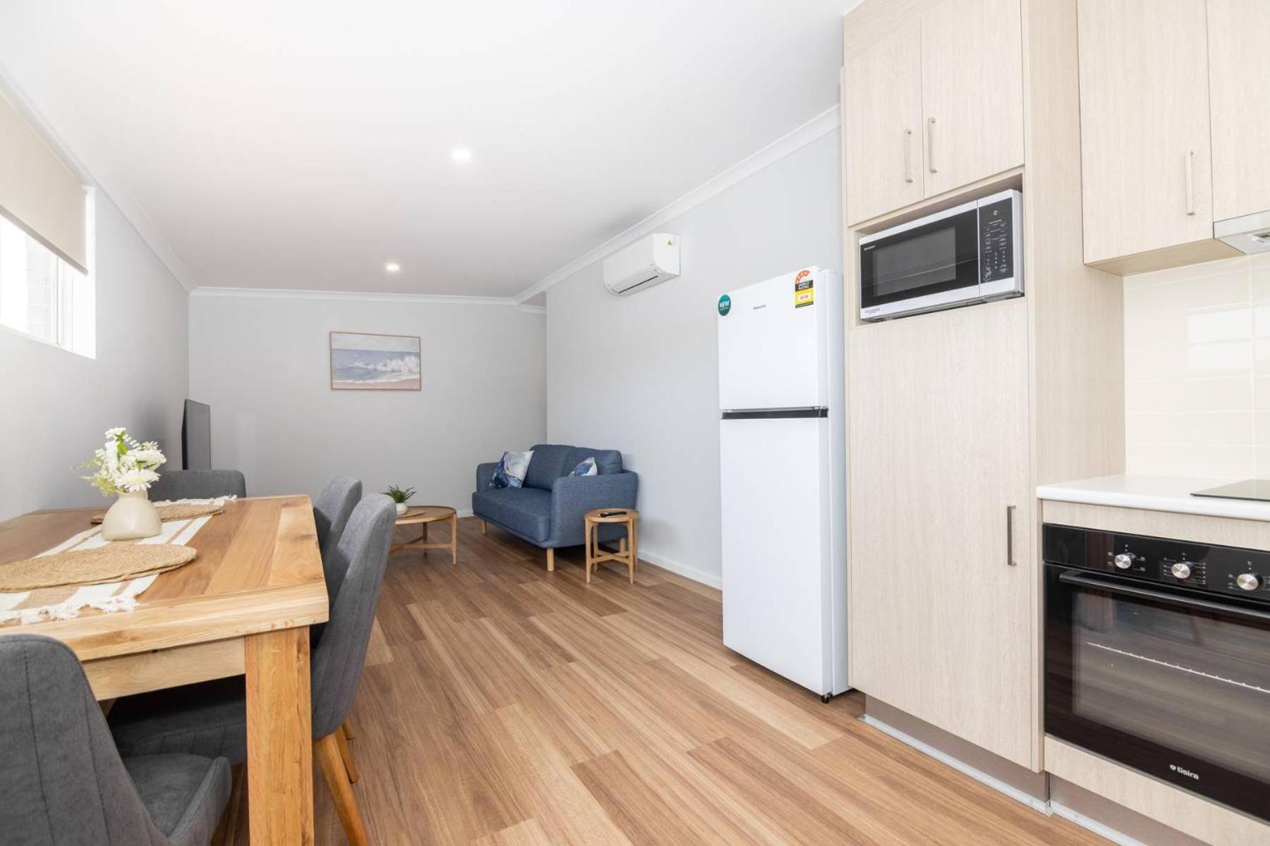 Jurien Bay Motel Apartments Экстерьер фото