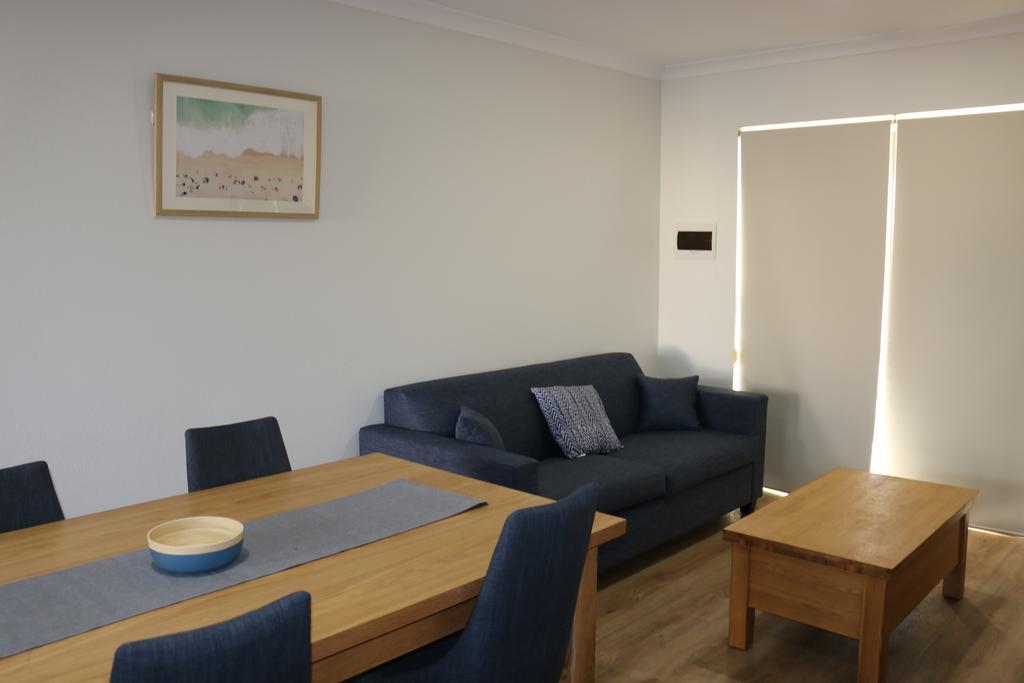 Jurien Bay Motel Apartments Экстерьер фото